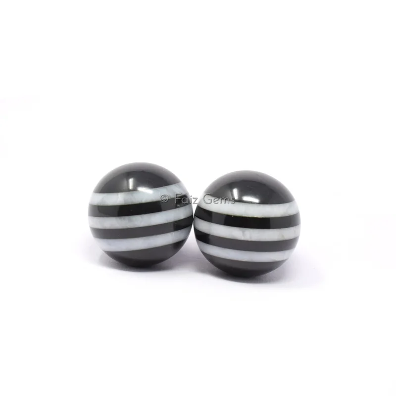 Black and White Bonded Striped Spheres